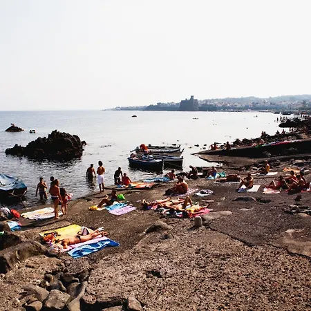 La Scivola Bed & Breakfast Aci Castello